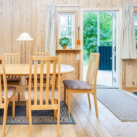 6 Person In Glesborg-by Traum *