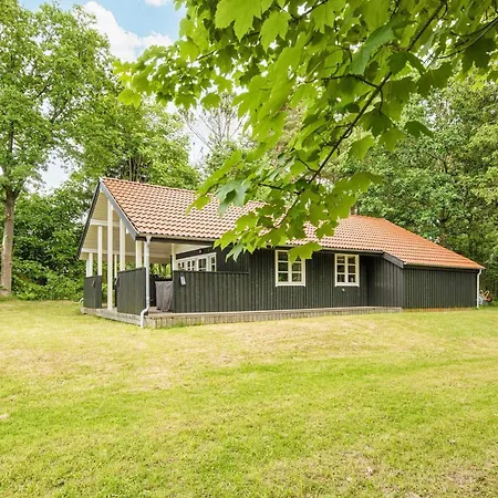 6 Person In Glesborg-by Traum